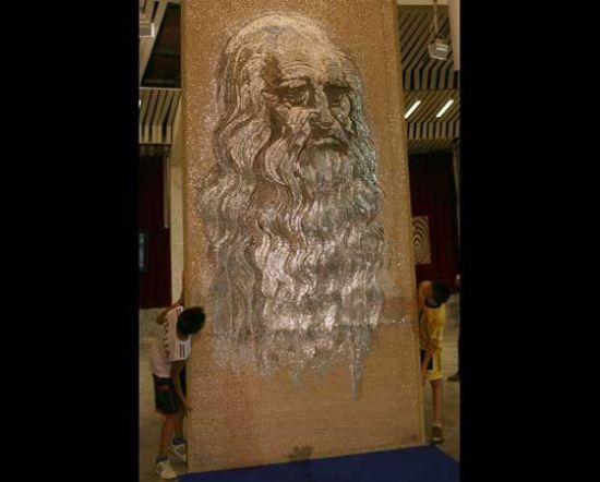 The Largest Nail And Toothpicks Mosaic Ever Made (26 pics)
