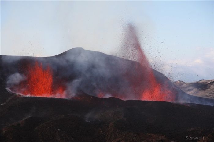 Volcano Eruption in Iceland (30 pics)