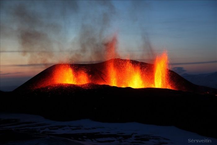 Volcano Eruption in Iceland (30 pics)