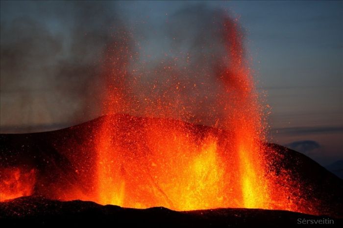 Volcano Eruption in Iceland (30 pics)