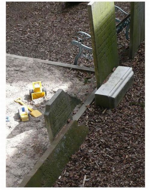 Cemetery Playground (5 pics)