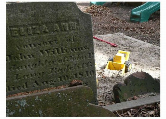 Cemetery Playground (5 pics)