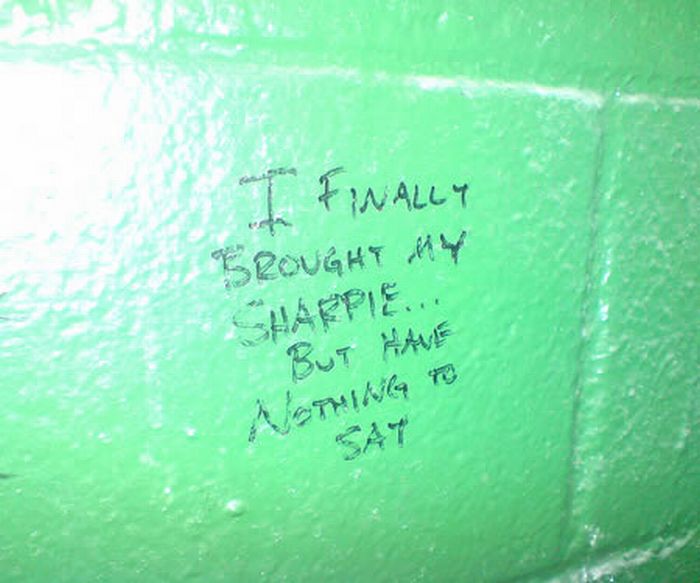 Funny Bathroom Writings (14 pics)