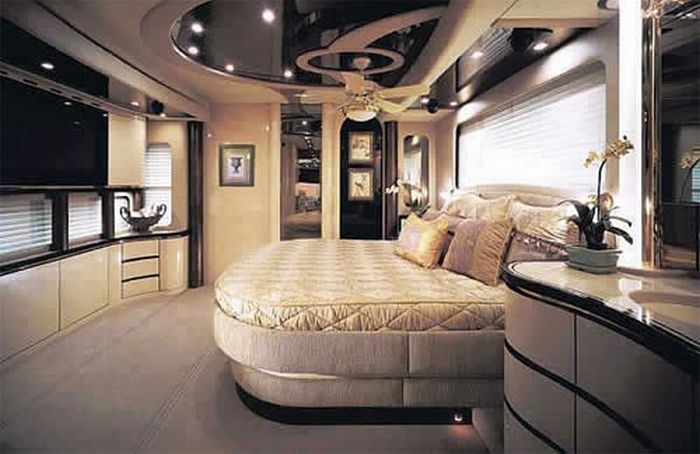Luxurious Means of Transportation (42 pics)