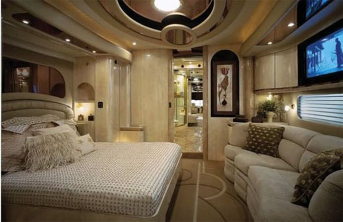 Luxurious Means of Transportation (42 pics)