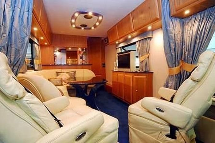 Luxurious Means of Transportation (42 pics)