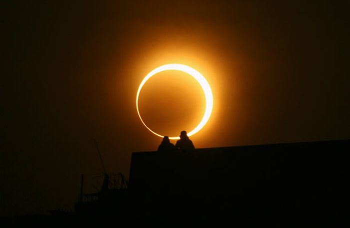 Annular Solar Eclipse Over Asia and Africa (14 pics)