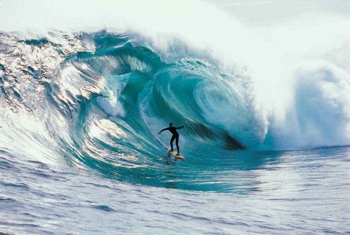 Giant Waves (15 pics)