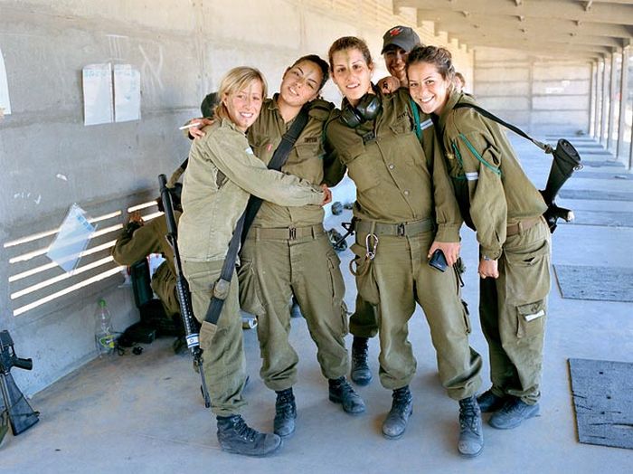 Girls of Israel Army Forces (72 pics)