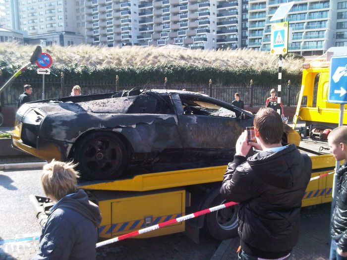 Lamborghini Caught Fire (13 pics)