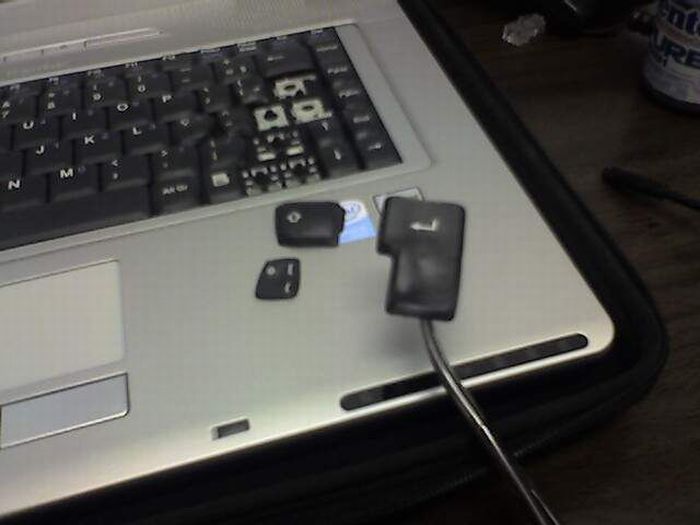 Hair Dryer vs Notebook (7 pics)