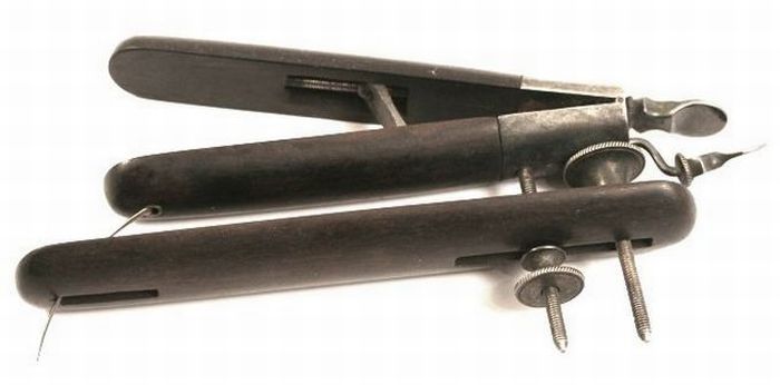 Old Surgical Tools (21 pics)