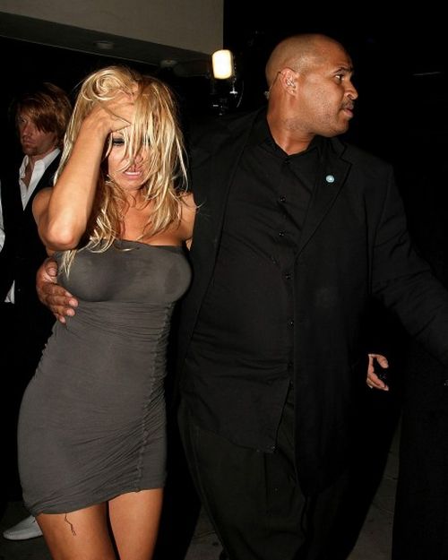 Drunk Pamela Anderson (10 pics)