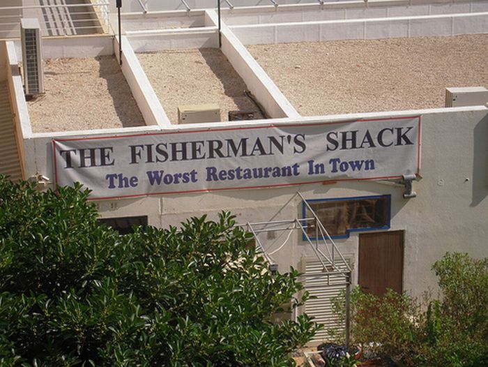 Terrible Restaurant Signs (25 pics)