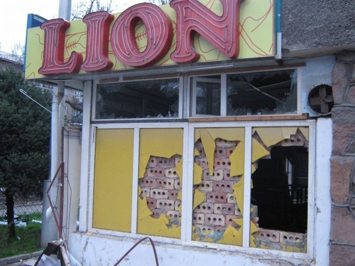 Looting in Kyrgyzstan (68 pics)