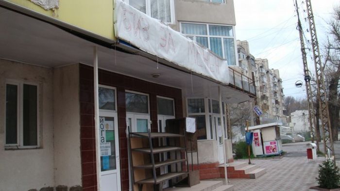 Looting in Kyrgyzstan (68 pics)