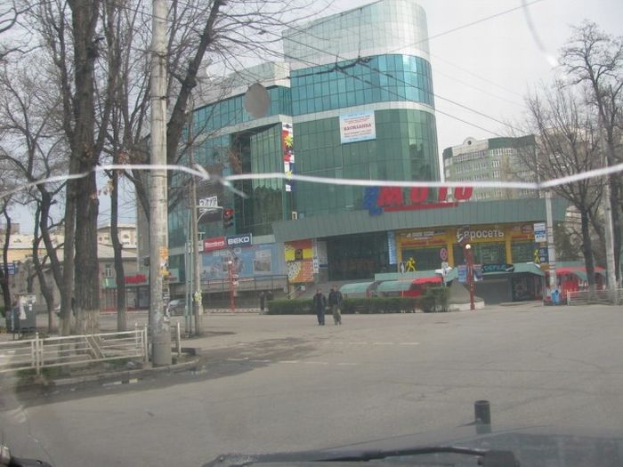 Looting in Kyrgyzstan (68 pics)