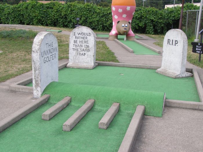 Awesome Mini Golf Courses (24 pics)