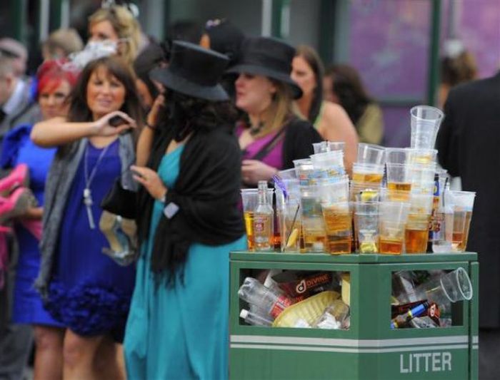 The Grand National Race in Liverpool (23 pics)