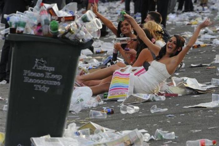 The Grand National Race in Liverpool (23 pics)