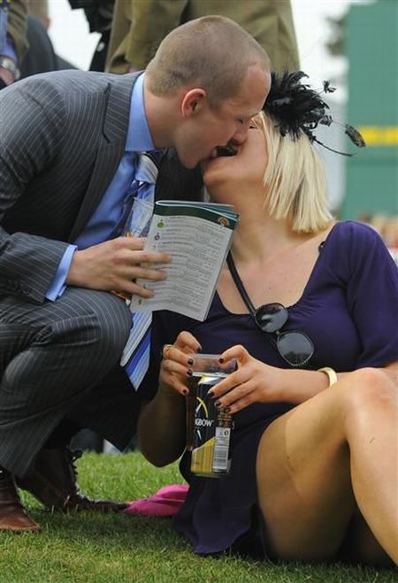 The Grand National Race in Liverpool (23 pics)