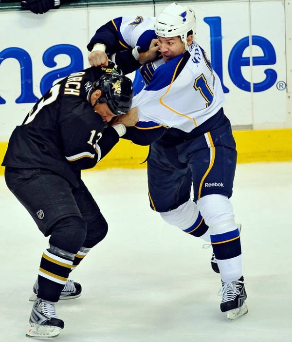 NHL's Toughest Fighters (10 pics)