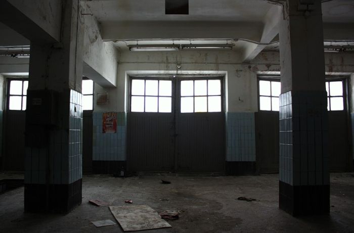 Abandoned Medical School and Fire Station in Russia (56 pics)