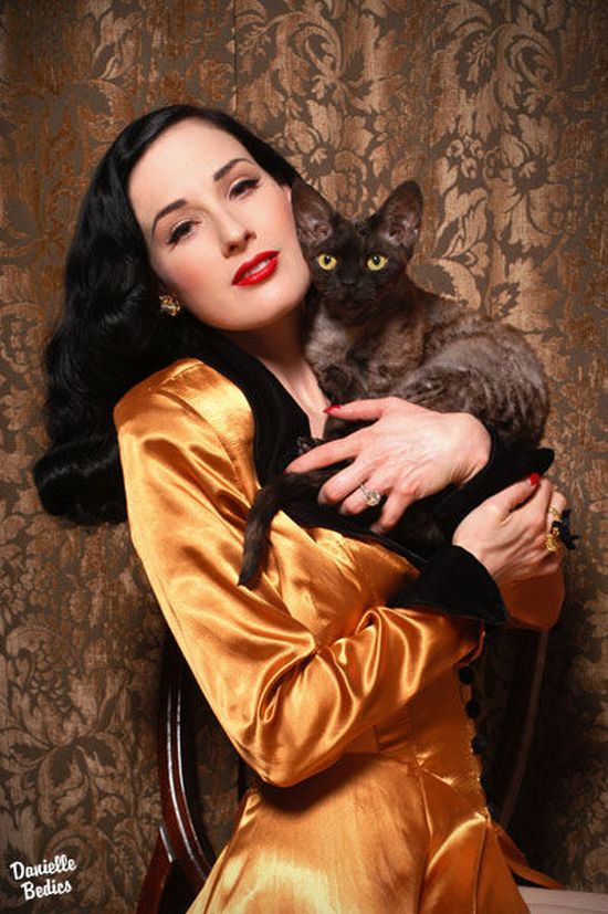 Famous People and Animals (66 pics)