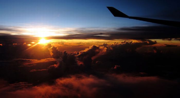 Beautiful View Out of an Airplane Window (5 pics)