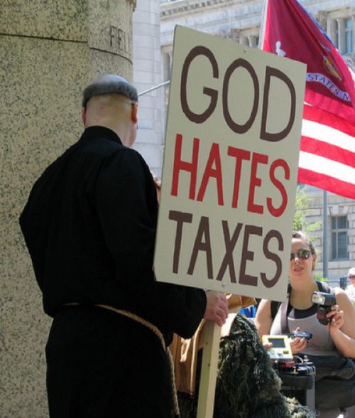 The Dumbest Tax Day Signs (38 pics)