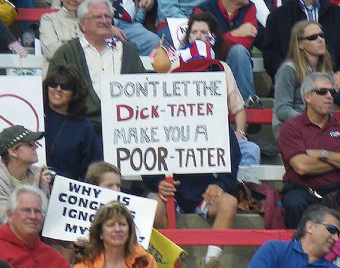 The Dumbest Tax Day Signs (38 pics)