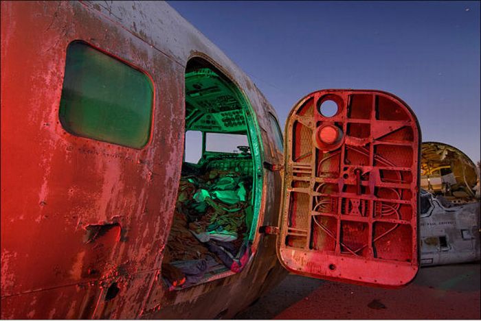 Abandoned Airplanes of America (48 pics)