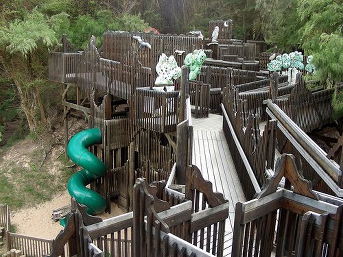 Unique Playgrounds (21 pics)