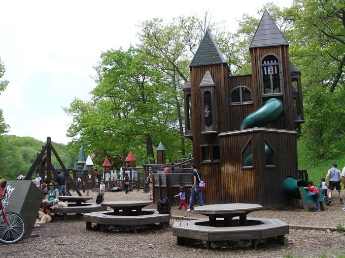 Unique Playgrounds (21 pics)