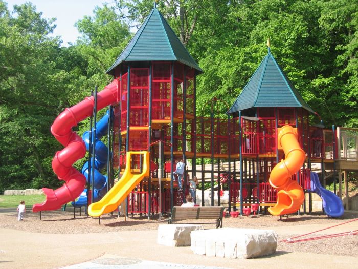 Unique Playgrounds (21 pics)