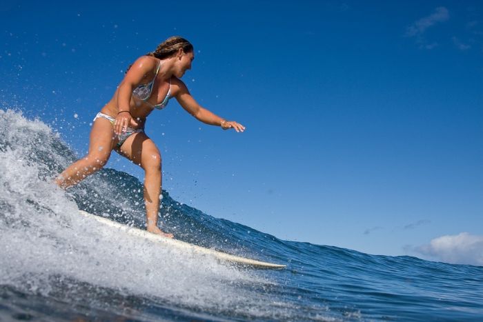 Surfing Girls (12 pics)