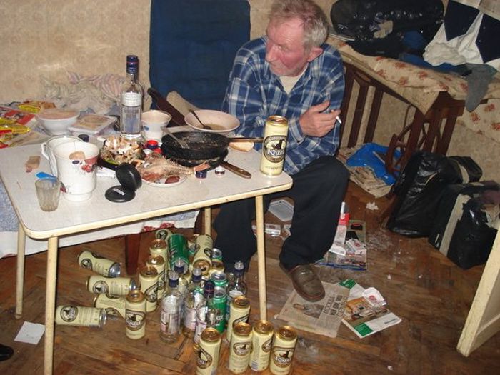 The Life of Russian Alcoholics (20 pics)