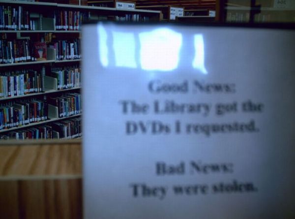 Threatening Library Signs (20 pics)