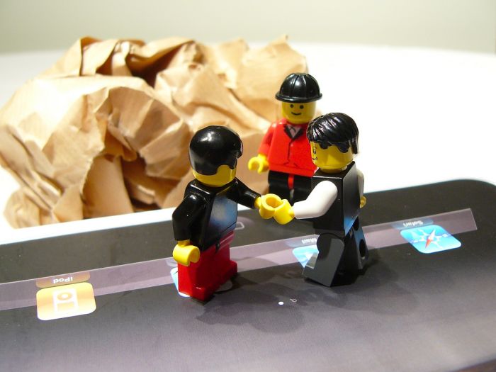 iPad Unpacking (21 pics)