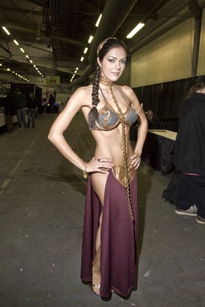 Adrianne Curry Playing Sci-Fi Dress Up (17 pics)