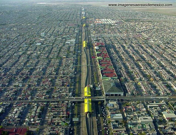 Amazing Aerial Photographs of Mexico City (78 pics)