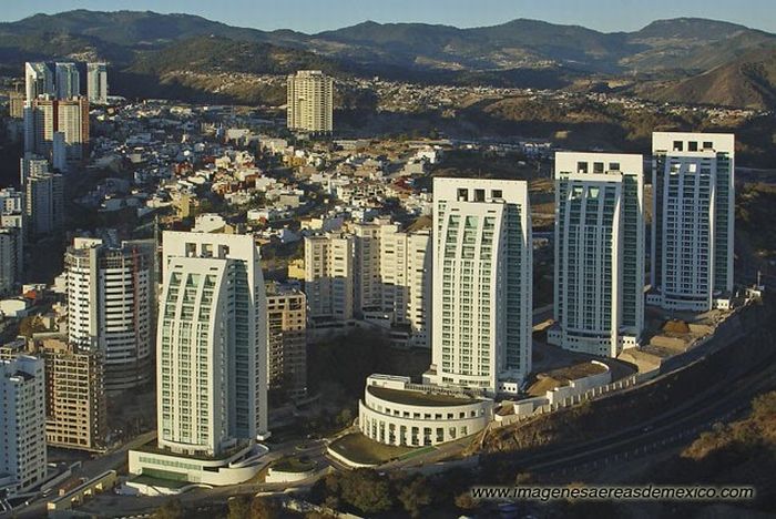 Amazing Aerial Photographs of Mexico City (78 pics)