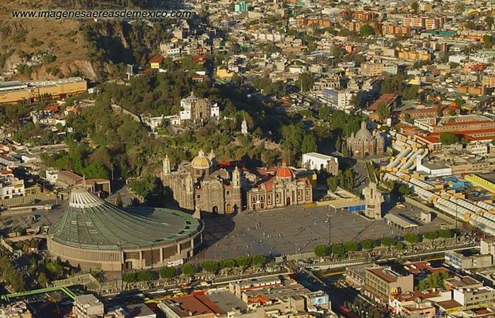 Amazing Aerial Photographs of Mexico City (78 pics)