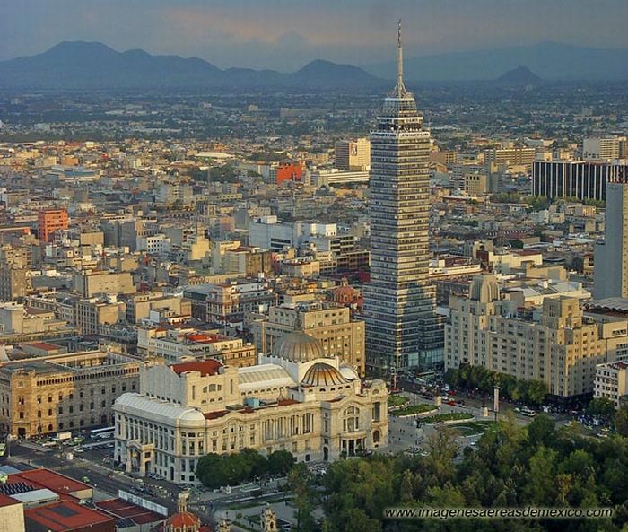 Amazing Aerial Photographs of Mexico City (78 pics)