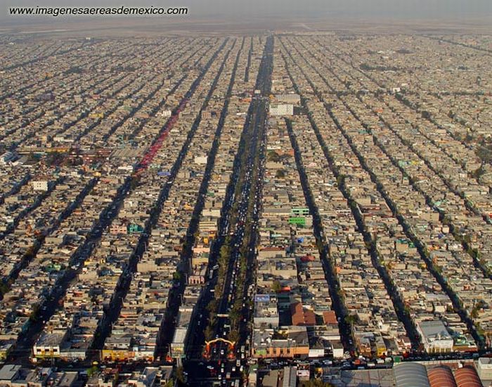 Amazing Aerial Photographs of Mexico City (78 pics)