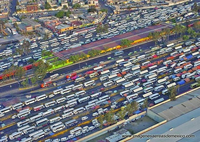Amazing Aerial Photographs of Mexico City (78 pics)
