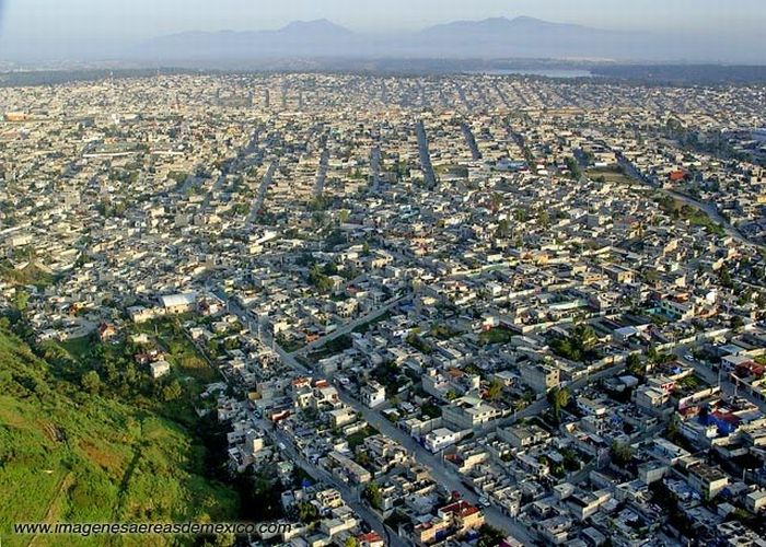 Amazing Aerial Photographs of Mexico City (78 pics)