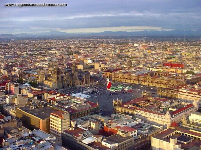 Amazing Aerial Photographs of Mexico City (78 pics)