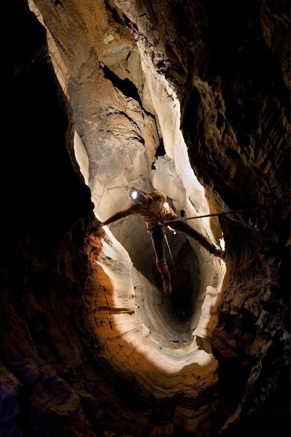 Beautiful Caves (13 pics)