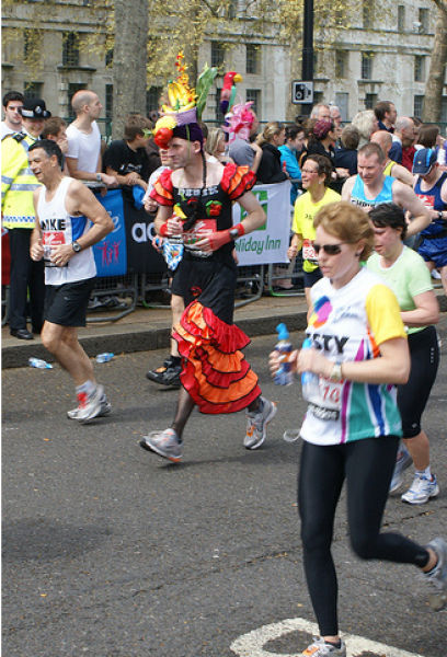 The Best Costumes of 2010 London Marathon (42 pics)